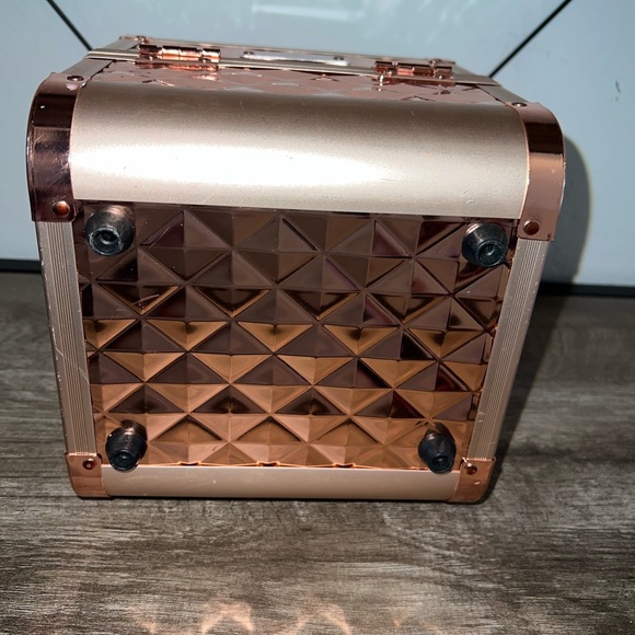🚫Sold🚫Impressions Makeup Case Rose Gold - Picture 2 of 8